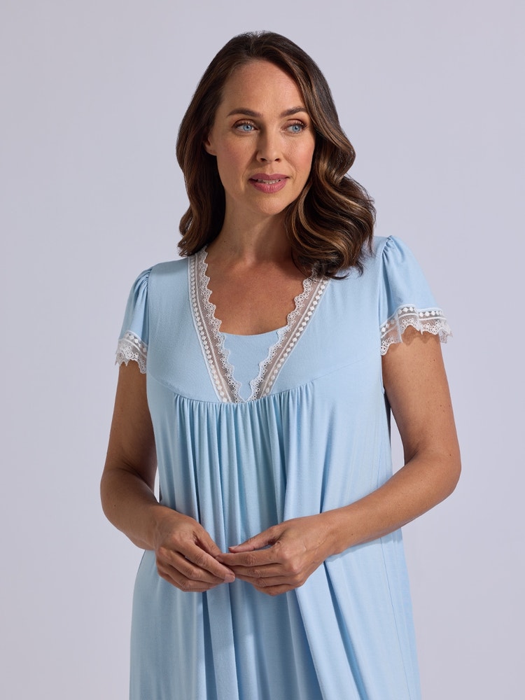 Nightdresses & Nightshirts
