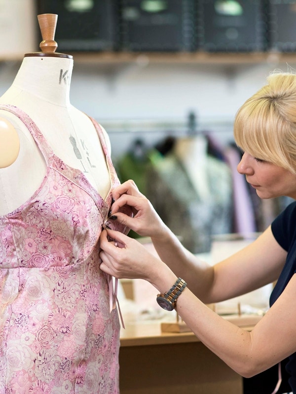 Hand-sewn detail on a David Nieper garment